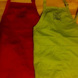 Bob Evans Aprons